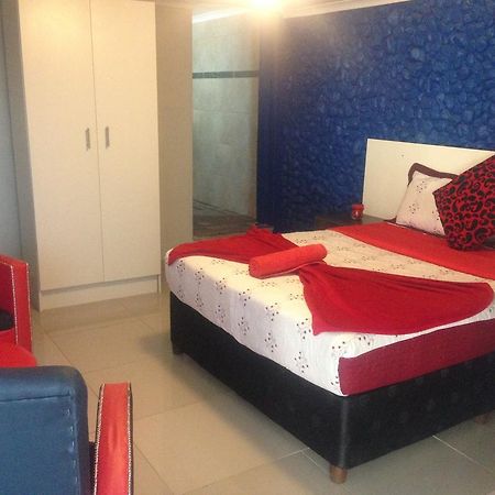 Tshedza Guest House بريتوريا المظهر الخارجي الصورة